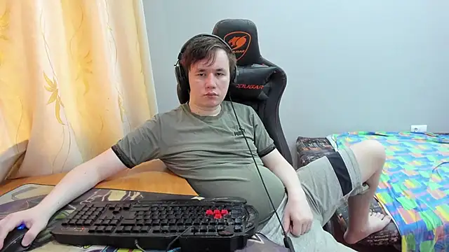 iliaskrislove online show from July 18, 2026, 5:55 am