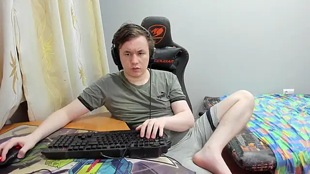 iliaskrislove online show from July 20, 2026, 10:56 pm