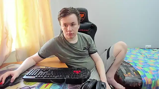 iliaskrislove online show from July 21, 2026, 11:34 am