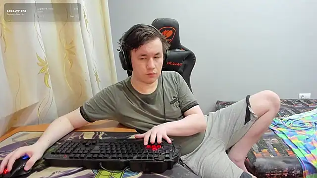iliaskrislove online show from July 25, 2026, 9:23 pm