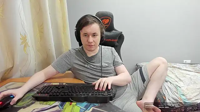 iliaskrislove online show from August 1, 2026, 8:52 pm