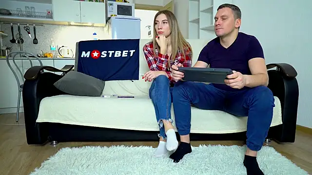 littlesweettifany online show from January 14, 2025, 1:17 pm