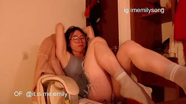 Snapshot of emily_pearl_ chatting on February 20, 2026, 11:16 pm emily pearl online show from February 20, 2026, 11:16 pm