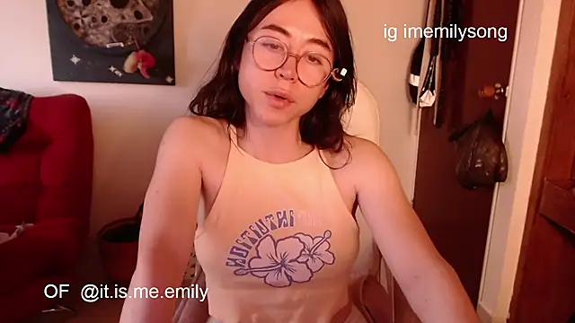 Snapshot of emily_pearl_ chatting on March 14, 2026, 10:59 pm emily pearl online show from March 14, 2026, 10:59 pm