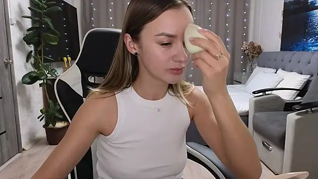 Snapshot of Strip-Lady chatting on February 19, 2026, 1:40 pm Strip-Lady online show from February 19, 2026, 1:40 pm