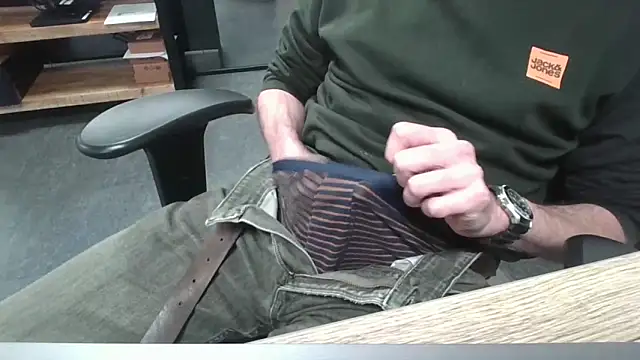 Michealtje85 online show from February 9, 2026, 4:22 pm