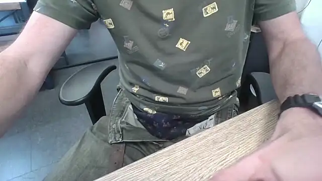 Snapshot of Michealtje85 chatting on March 9, 2026, 3:05 pm Michealtje85 online show from March 9, 2026, 3:05 pm