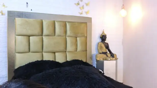 ximenawilliamss online show from June 24, 2026, 8:30 pm