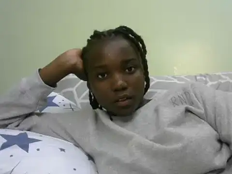 Snapshot of Latiffagodess chatting on January 13, 2025, 11:52 am Latiffagodess online show from January 13, 2025, 11:52 am