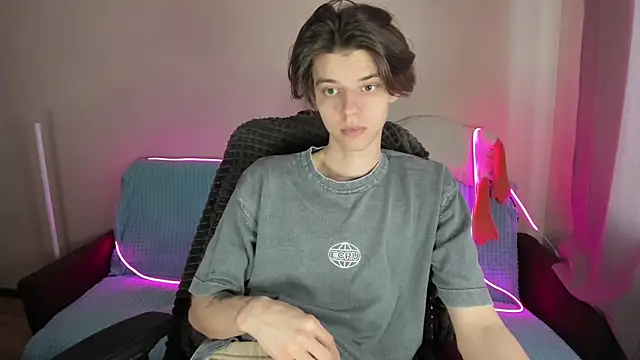 Liam sexy1 online show from February 16, 2025, 1:38 pm