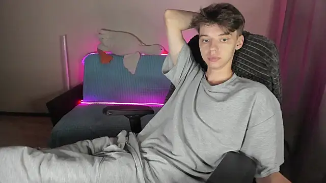 Liam sexy1 online show from September 22, 2025, 4:20 pm