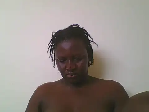 Snapshot of Heavy_ass chatting on October 16, 2025, 7:42 am Heavy ass online show from October 16, 2025, 7:42 am