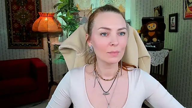 VandaRossi online show from December 15, 2024, 1:32 pm