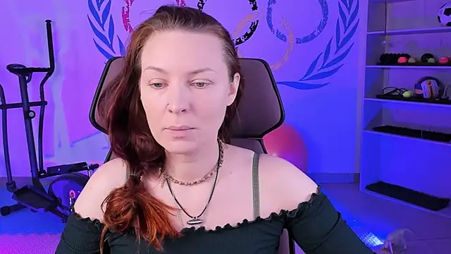 VandaRossi online show from December 18, 2024, 5:04 am