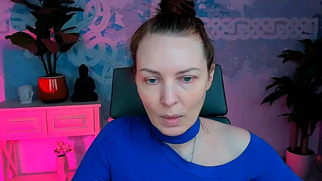 Snapshot of VandaRossi chatting on September 26, 2025, 10:19 am VandaRossi online show from September 26, 2025, 10:19 am