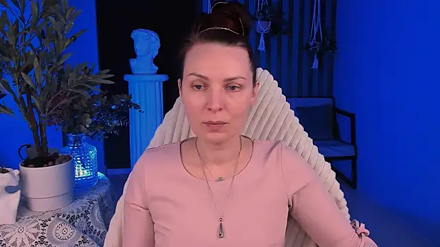 VandaRossi online show from February 6, 2026, 9:23 am