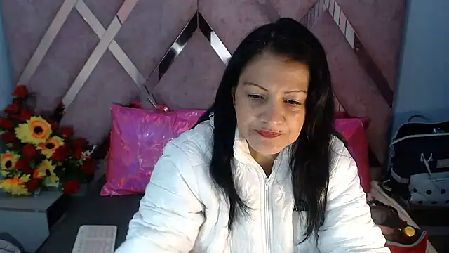 Mulan sexy01 online show from January 9, 2025, 2:07 pm