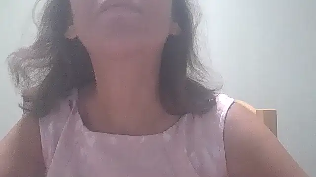 HollyJewel online show from September 18, 2025, 4:42 pm