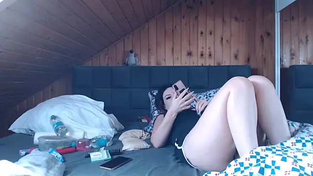 BoeseMoni1998 online show from September 19, 2025, 7:21 am