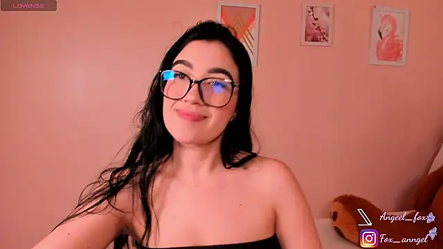 Snapshot of angeel_fox chatting on March 12, 2026, 6:08 am angeel fox online show from March 12, 2026, 6:08 am