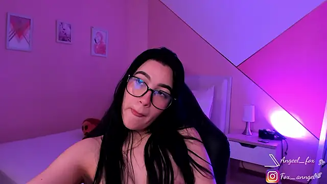 Snapshot of angeel_fox chatting on March 21, 2026, 9:40 pm angeel fox online show from March 21, 2026, 9:40 pm