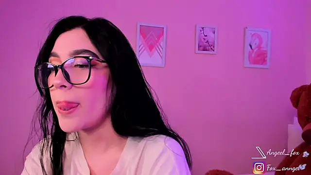 Snapshot of angeel_fox chatting on March 26, 2026, 3:12 am angeel fox online show from March 26, 2026, 3:12 am