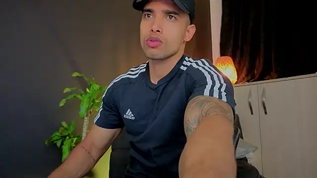 LincomAmith online show from November 7, 2025, 1:27 am