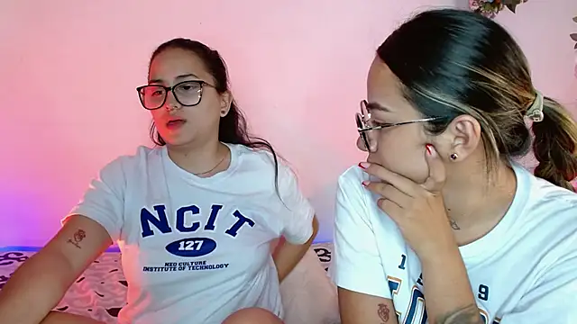 Jules n Gia online show from December 14, 2024, 11:12 pm