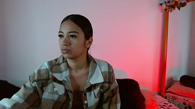 Jules n Gia online show from December 30, 2024, 11:59 am