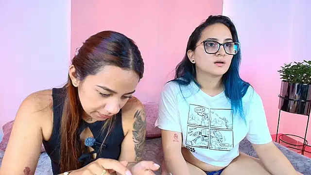 Jules n Gia online show from October 28, 2025, 6:54 pm