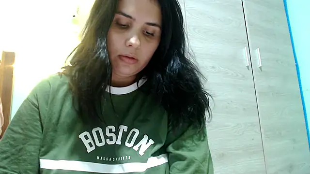 Snapshot of zaritagape21 chatting on December 27, 2024, 11:21 pm zaritagape21 online show from December 27, 2024, 11:21 pm