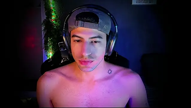 Snapshot of newjeff chatting on September 17, 2025, 8:21 pm newjeff online show from September 17, 2025, 8:21 pm