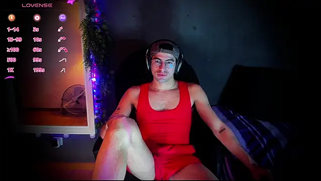 Snapshot of newjeff chatting on October 10, 2025, 7:24 pm newjeff online show from October 10, 2025, 7:24 pm