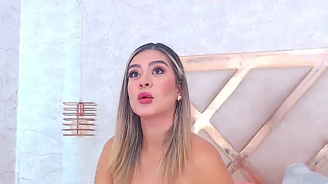 Snapshot of JoannaStanford chatting on October 15, 2025, 9:37 pm JoannaStanford online show from October 15, 2025, 9:37 pm