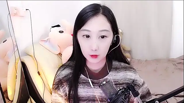 Snapshot of Alcohol_1 chatting on October 23, 2025, 2:05 pm Alcohol 1 online show from October 23, 2025, 2:05 pm