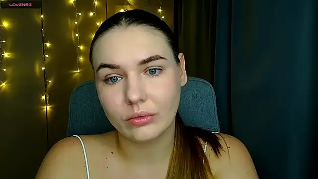 Snapshot of Glory_air chatting on October 23, 2025, 6:34 am Glory air online show from October 23, 2025, 6:34 am