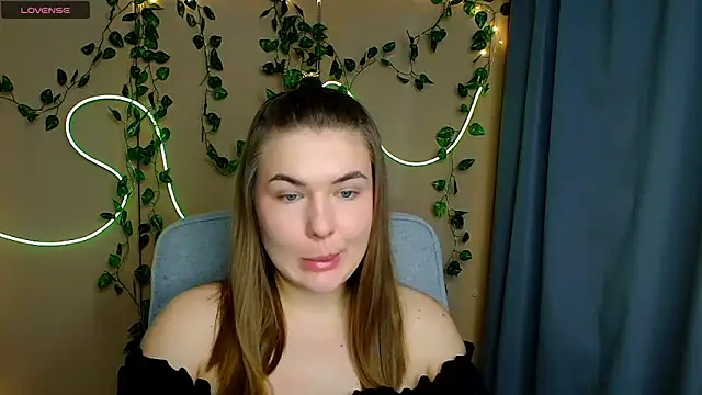 Snapshot of Glory_air chatting on February 13, 2026, 7:48 am Glory air online show from February 13, 2026, 7:48 am