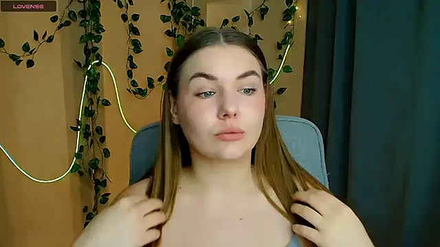 Snapshot of Glory_air chatting on February 16, 2026, 7:48 am Glory air online show from February 16, 2026, 7:48 am