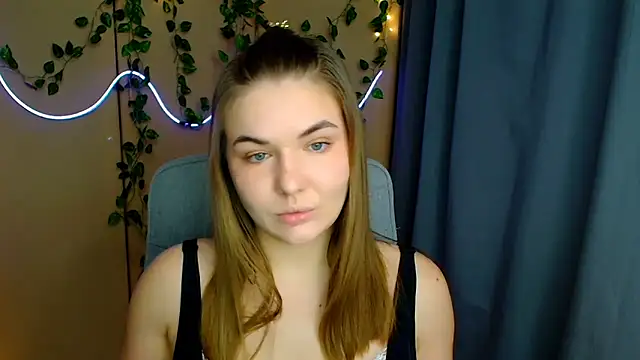 Snapshot of Glory_air chatting on February 24, 2026, 7:50 am Glory air online show from February 24, 2026, 7:50 am