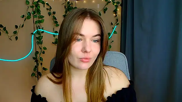 Snapshot of Glory_air chatting on March 3, 2026, 7:47 am Glory air online show from March 3, 2026, 7:47 am