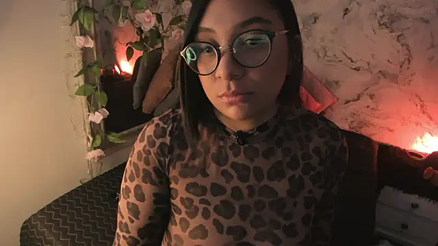 Bella desi  online show from March 19, 2026, 1:04 pm