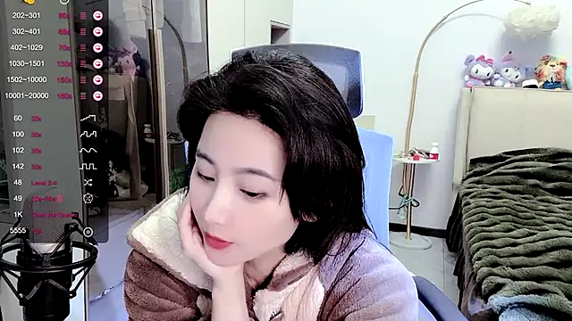 FeiFei-babe online show from February 19, 2025, 8:41 pm