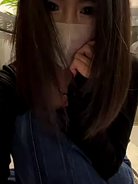 Snapshot of FeiFei-babe chatting on December 21, 2025, 10:44 am FeiFei-babe online show from December 21, 2025, 10:44 am