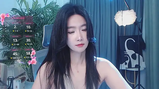 Snapshot of FeiFei-babe chatting on May 1, 2026, 2:05 am FeiFei-babe online show from May 1, 2026, 2:05 am