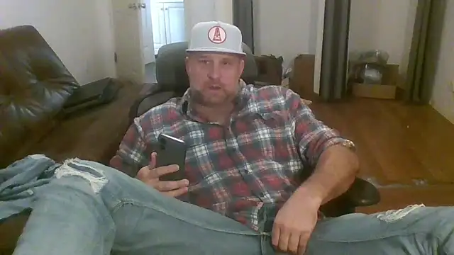 poundyouout69 online show from February 4, 2026, 6:25 pm