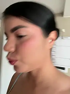 emma lopes online show from July 23, 2026, 2:04 pm