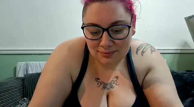 Snapshot of Bustycurves chatting on December 8, 2024, 9:41 pm Bustycurves online show from December 8, 2024, 9:41 pm