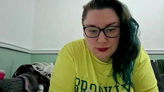 Snapshot of Bustycurves chatting on March 19, 2025, 12:34 pm Bustycurves online show from March 19, 2025, 12:34 pm