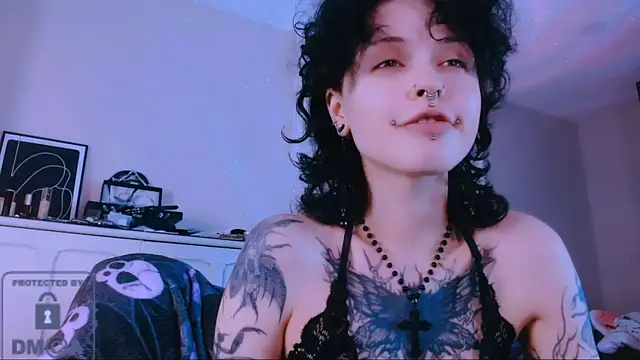 NaughtyLittleFox online show from June 15, 2026, 4:47 am