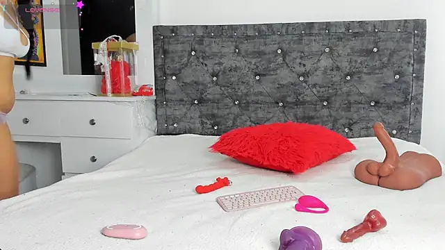 anastasia danger online show from December 14, 2024, 1:38 pm